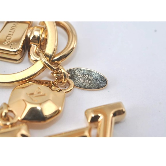 Authentic Louis Vuitton Charm Porte Cles LV Facet Key Ring Gold Box - Picture 7 of 9